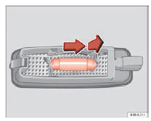 Seat Exeo. Abb. 228 Ausbau der Leuchte in der Sonnenblende