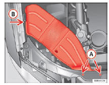 Seat Exeo. Abb. 190 Luftführungshutze an rechter Fahrzeugseite