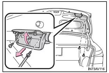 Toyota Avensis. Rückfahrscheinwerfer (Stufenheckmodell)